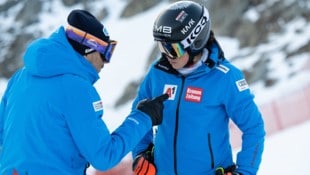 ÖSV-Coach Christian Perner widerspricht Julia Scheib.