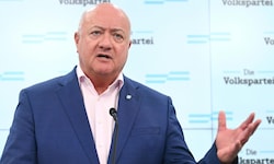 Der neue ÖVP-Chef Christian Stocker nahm am Mittwoch die FPÖ-Einladung zu Gesprächen an.