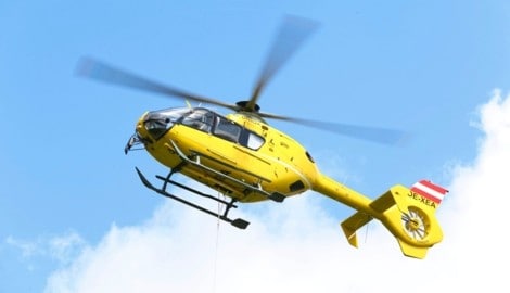 Der Rettungshubschrauber Christophorus 11 setzte den Notarzt ab (Symbolbild).