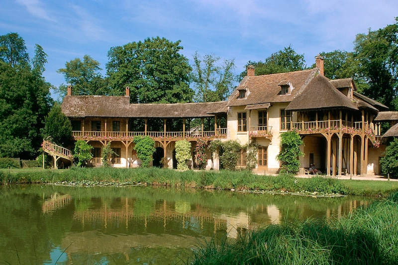 Das sogenannte „Haus der Königin“ war das größte des Dorfes. Von außen sieht es gediegen aus. (Bild: picturedesk.com/Hervé Champollion / akg-images / picturedesk.com)