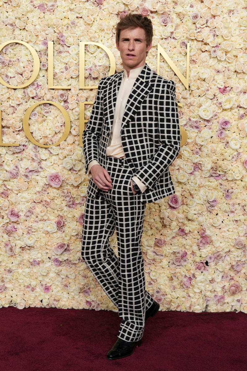 Eddie Redmayne in Valentino (Bild: picturedesk.com/Jordan Strauss / AP)