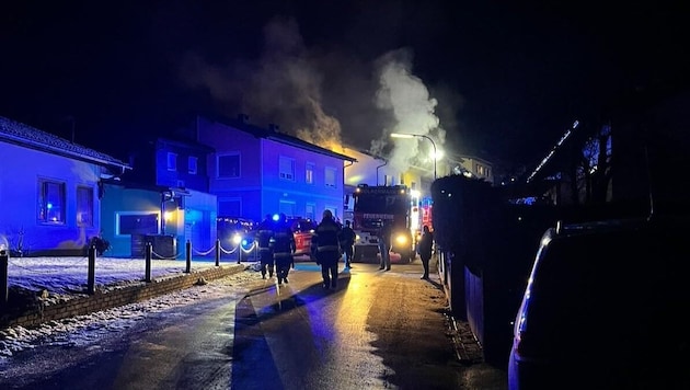 Sirenenalarm in Völkermarkt: Ein Wohnhaus stand in Brand! (Bild: Freiwillige Feuerwehr St.Margarethen ob Töllerberg)