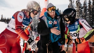 Ski-Damen-Cheftrainer Roland Assinger (Mi.) nimmt Stellung zu getätigten Aussagen in Kranjska Gora. (Bild: GEPA pictures)