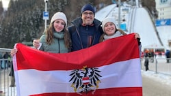 Hannah (l.) und Laura Seiler schenkten Papa Matthias das Springen zum Geburtstag. (Bild: JHK)