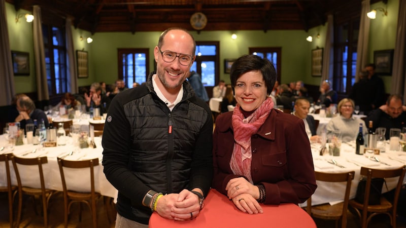 Tourism Minister Mario Gerber with Tirol Tourist Board Managing Director Karin Seiler. (Bild: Tirol Werbung/Fran Oss)