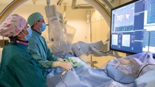 Prim. Martinek bei einer Ablation mit dem Affera-System.