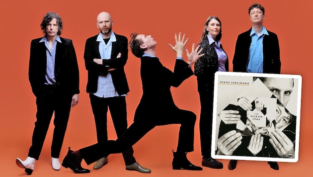 Wimmelbild mit Spielfreude: Franz Ferdinand zeigen sich auch nach mehr als 20 Jahren noch in musikalischer Bestform. (Bild: Krone KREATIV/Domino, Fiona Torre)