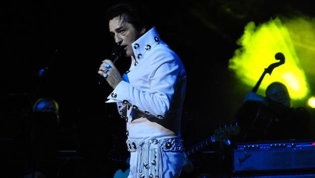 Jürgen Höchtl alias J.J. King begeistert seit 30 Jahren als Elvis-Tribute Artist. (Bild: J. J. King)