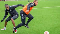 Zeigte seine Klasse beim internen Trainingsspiel: Hinteregger. (Bild: GEPA/GEPA pictures)