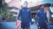 Mika Biereth (li.) ist mit Sturm noch im Luxus-Tempel Kempinski, aber wie lange noch?