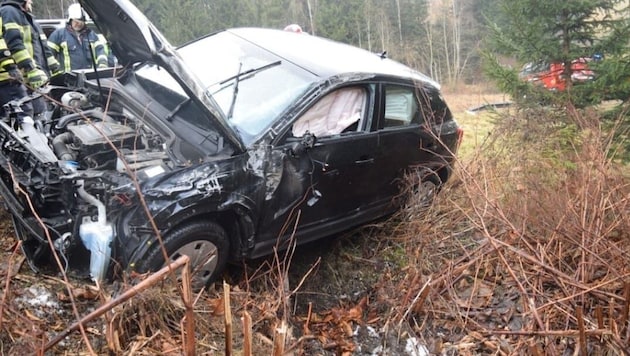 Das Unfallfahrzeug (Bild: FF Obdach)