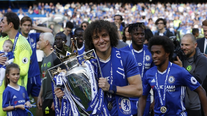 David Luiz with the Premier League trophy.
