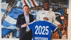 Elias Bakatukanda wechselt leihweise zu Blau-Weiß Linz. (Bild: Blau-Weiß Linz)