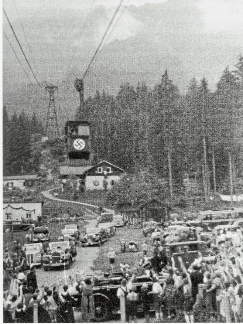 In 1938, Joseph Goebbels visited Innsbruck and took the train up the Seegrube to great acclaim. (Bild: Stadtarchiv Innsbruck)