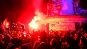 In mehreren Großstädten – hier in Paris – kam es zu spontanen Jubelfeiern.