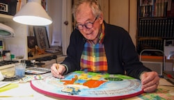 Werner Hölzl brachte die Figur des legendären Hanswurst zu Papier. (Bild: Tröster Andreas)