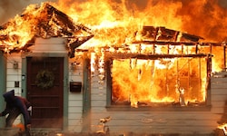 Die Feuer in Los Angeles lassen sich nicht bändigen, starke Winde fachen die Brände immer wieder ...