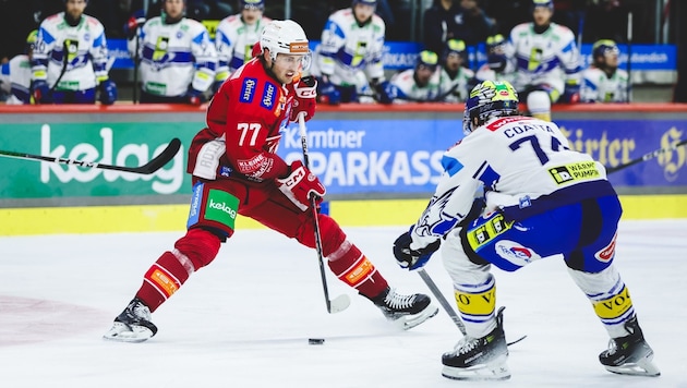 KAC striker Mathias From (left) shocked VSV after just 23 seconds. (Bild: GEPA pictures)