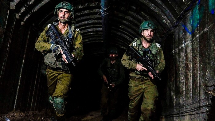 Die israelischen Soldaten kämpfen weiterhin gegen die Hamas und suchen nach den verbliebenen ...