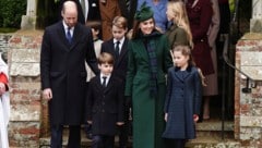 Prinz William und Prinzessin Kate mit den Kindern Prinz Louis, Prinzessin Charlotte und Prinz George. (Bild: Aaron Chown/PA via AP)