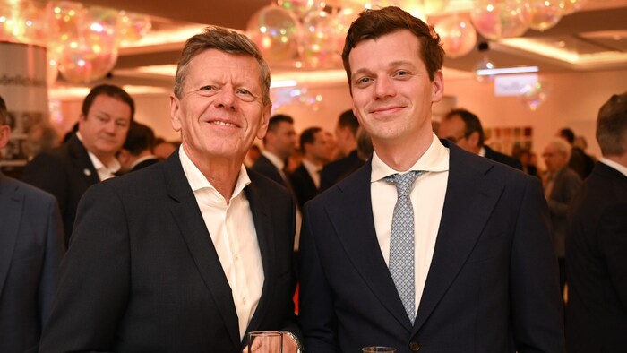 Team-7-Eigentümer Georg Emprechtinger genoss mit Sohn Stefan den Abend.