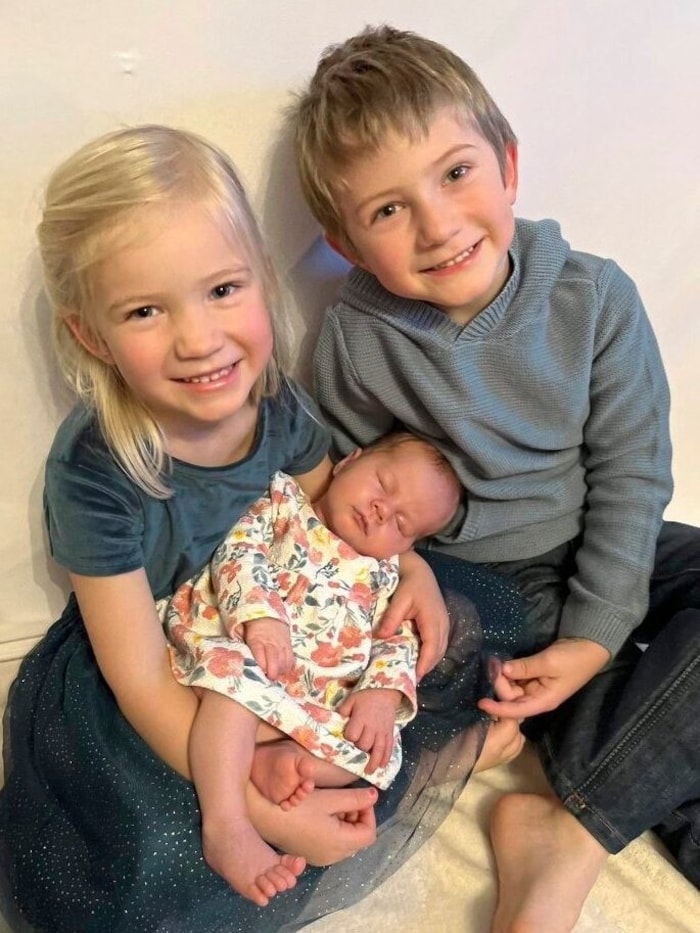 Jona und Ruth mit Baby Rahel Sofie