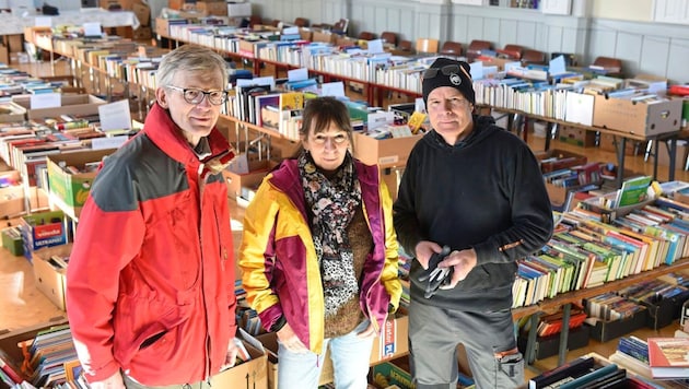 Lesenswert: Zum Stöbern in den Bücherbeständen lädt das Organisationsteam in den Großen Saal der Salesianerpfarre Herz Jesu in Amstetten. Geöffnet ist der Flohmarkt von 11. bis 13. Jänner. Noch können dafür Spenden abgegeben werden. (Bild: Wolfgang Zarl)