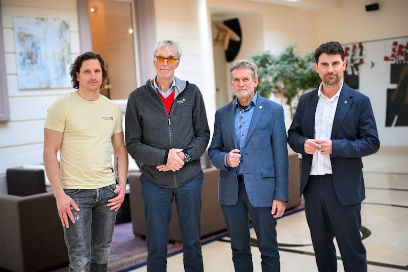 Leopold Fuchs, Werner Radl, Clemens Matt und Erich Auer präsentierten die Standpunkte des Alpenvereins. (Bild: Helge Bauer)