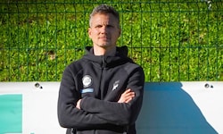 Sturms Neo-Sportchef Michael Parensen  schaut sich die Trainings stets genau an.