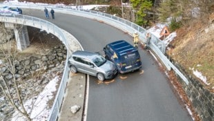 Die Unfallstelle auf der L193. (Bild: Bernd Hofmeister)