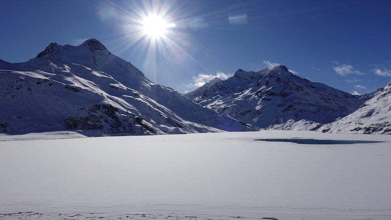 Blick über den zugefrorenen Silvrettasee (Bild: Bergauer Rubina)