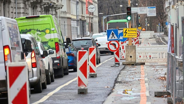 Work will continue on Elisabethstraße until November. (Bild: Jauschowetz Christian)