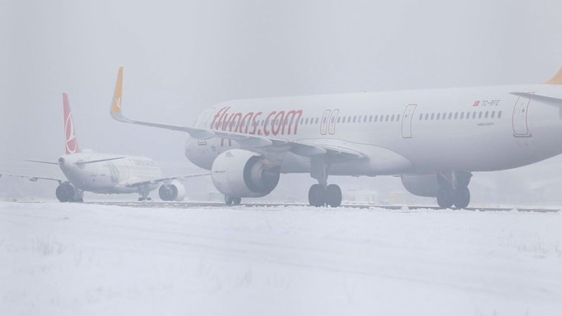 Am Freitag konnte der Manchester Airport wieder geöffnet werden. (Bild: kameraOne (Screenshot))