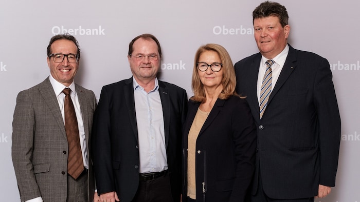 Rene Mayrdorfer (TGW Logistics), Manfred Asamer (Asamer), Eva and Kurt Bernegger (Bernegger ...