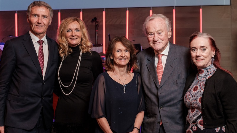 Dr. Josef Weißl and Petra Weißl, Gerti Gasselsberger, Dr. Hermann Bell and daughter Dr. Claudia Bell (Bild: Eric Krügl)