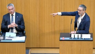 Macht es Kickl besser als Nehammer? Der hatte im (Noch)-Bundeskanzler schnell einen Schuldigen ...