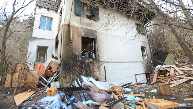 The fire broke out in this condemned building during the night. (Bild: Johanna Birbaumer)