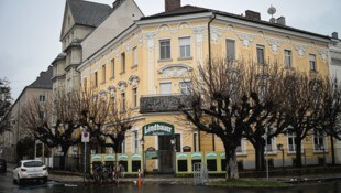 Seit 2020 ist unklar, was mit dem Kult-Wirtshaus in der Linken Brückenstraße passiert. Nun soll ...