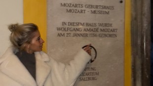 Die deutsche Influencerin Caroline Daur erkundete Salzburg bei Nacht