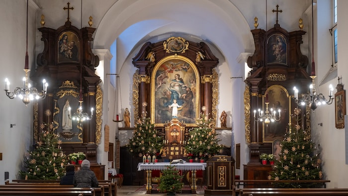 Schlicht gestaltet sich der Innenraum der Kapuzinerkirche.