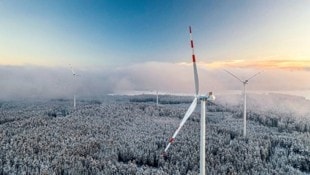 Gerade im Winter können Windkraftanlagen eine gute Ergänzung bei der Stromproduktion sein. (Bild: WEB/Benjamin Wald)