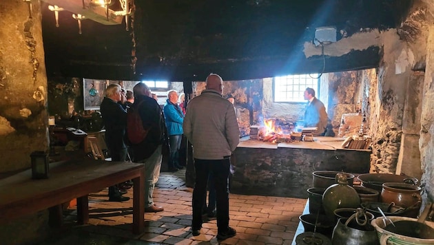 The food is cooked in this rustic Rauchkuchl. (Bild: Schloss Grades)