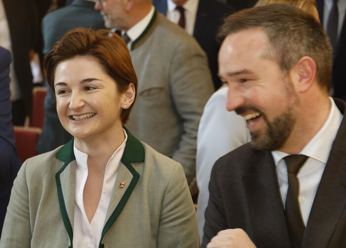FPÖ-Chefin Marlene Svazek verstand sich auch am Freitag prächtig mit Doch-nicht-ÖVP-Kronprinz ...