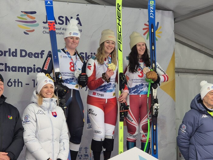 Melissa Köck mit ihrer Goldenen in der Super-Kombination.