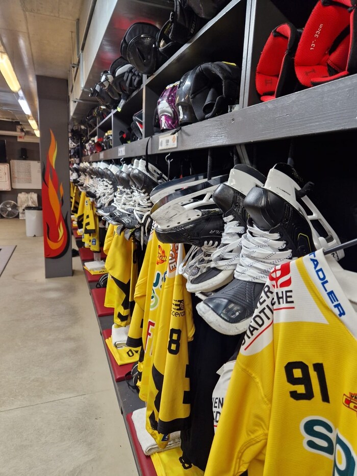 This is how the players find the dressing room.