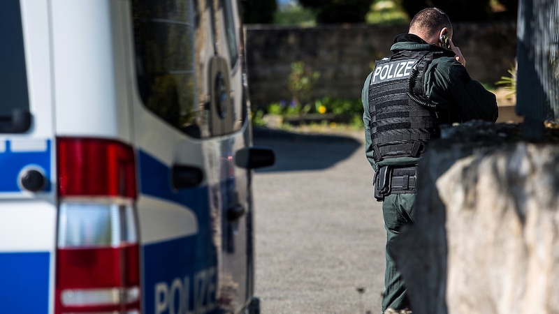 Immer häufiger muss die Polizei wegen Gewalttaten in deutschen Spitälern ausrücken. (Bild: APA/dpa/Christoph Schmidt)