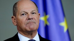 Für Deutschlands Bundeskanzler Olaf Scholz befinden wir uns in einer „verdammt ernsten Zeit“. (Bild: APA/AP)