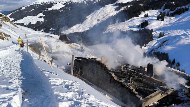 The hut burned down completely (Bild: Klaus Portenkirchner)