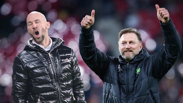 Christian Ilzer (l.) was beaten by Ralph Hasenhüttl (r.). (Bild: AFP/APA/Ronny HARTMANN/Daniel ROLAND)