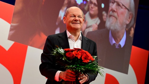 SPD party conference confirms Olaf Scholz as candidate for chancellor (Bild: AFP)